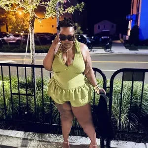 Tia wearing LUMMVRA Invisible Lift inserts